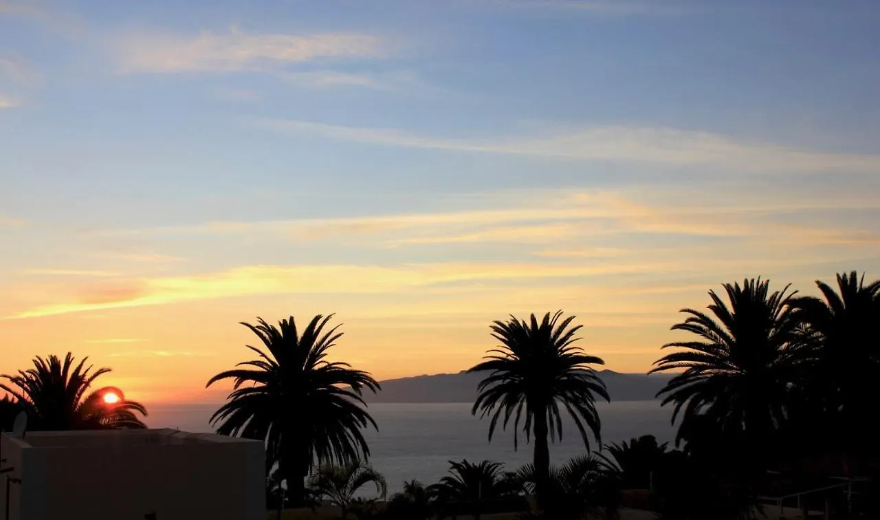 Detached Villa With Garden, Heated And Private Pool, Sea View, Parking Free Tijoco de Abajo